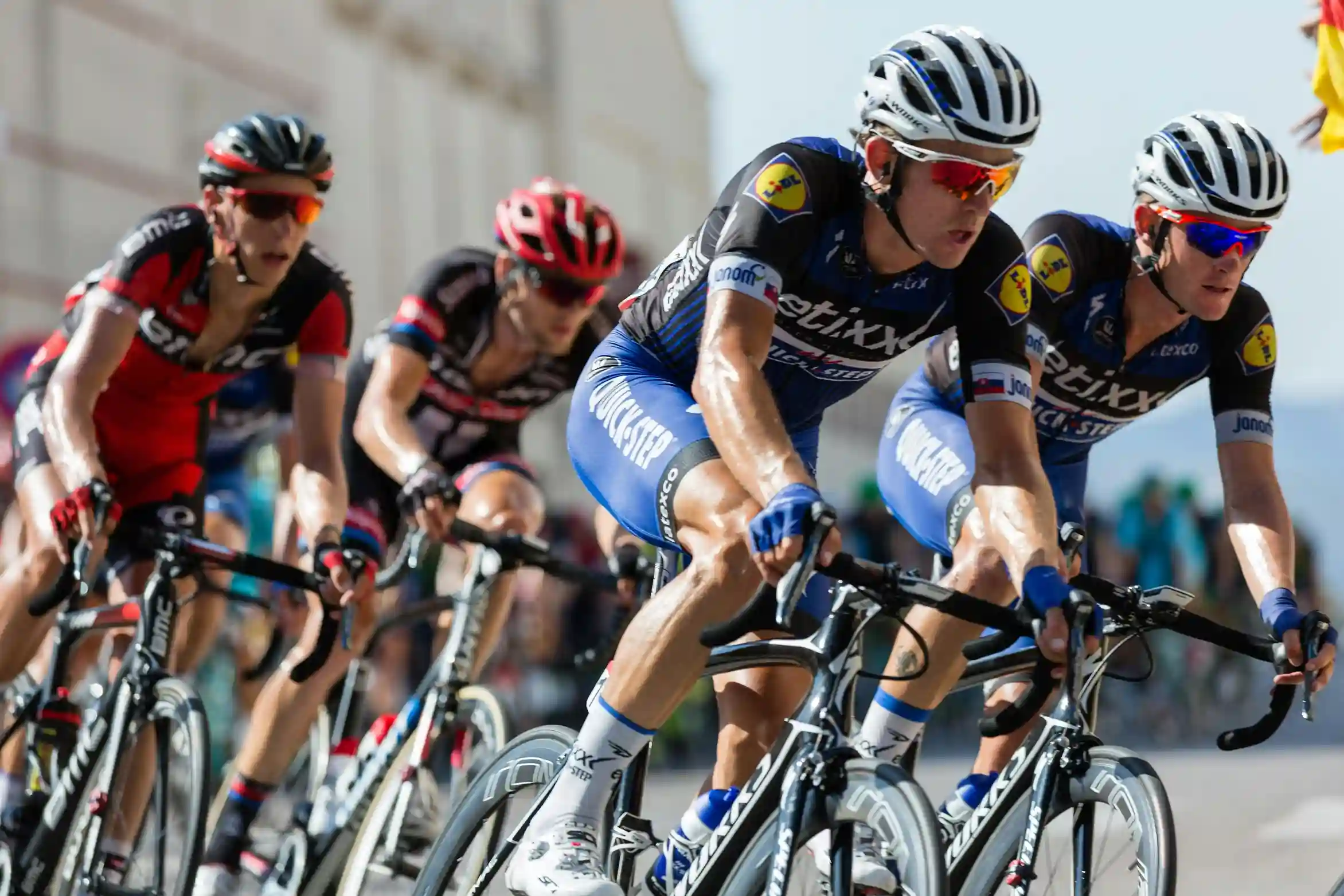 5 courses de vélo atypiques en France et ailleurs
